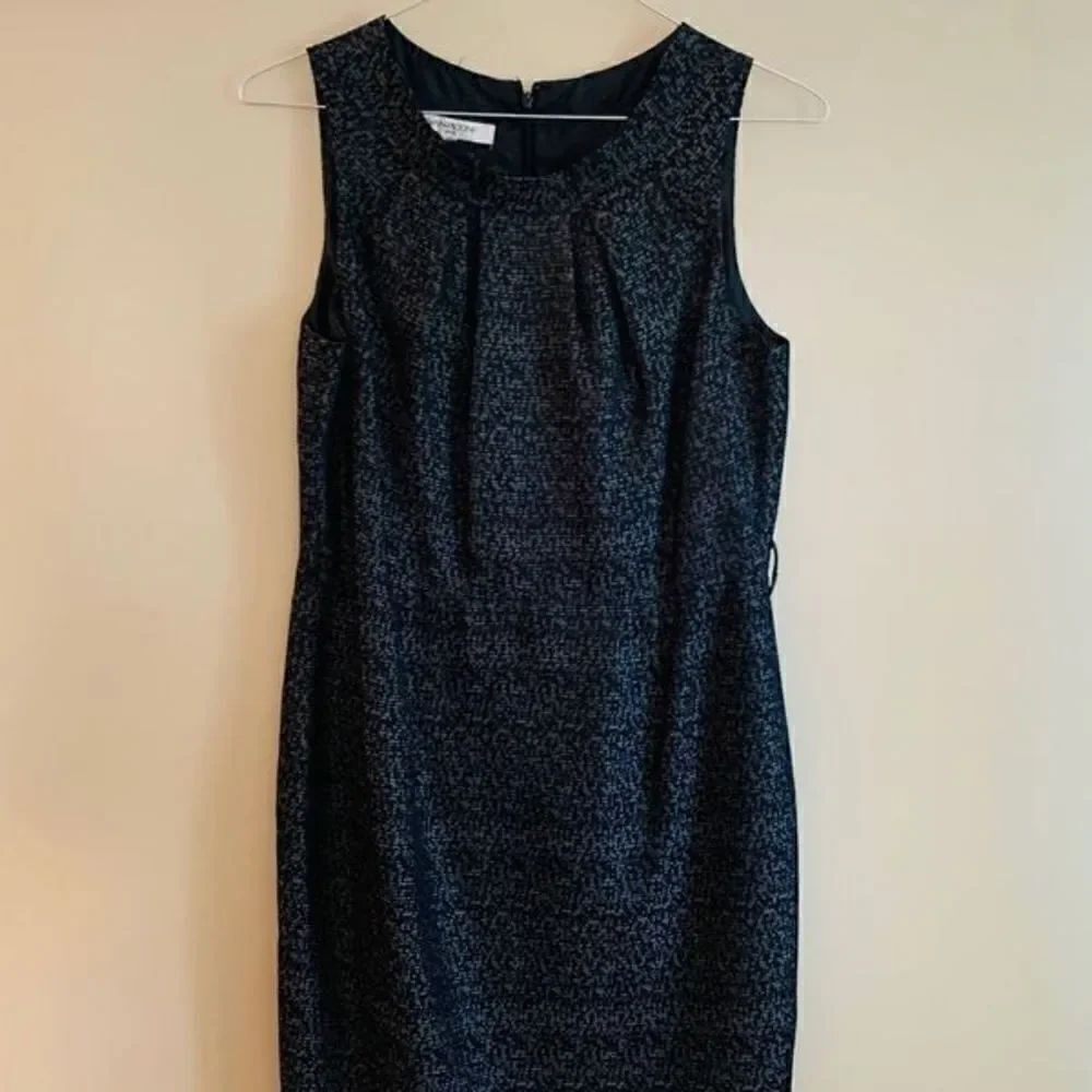 Beautiful Evan Picone Dress black and patterned sleeveless